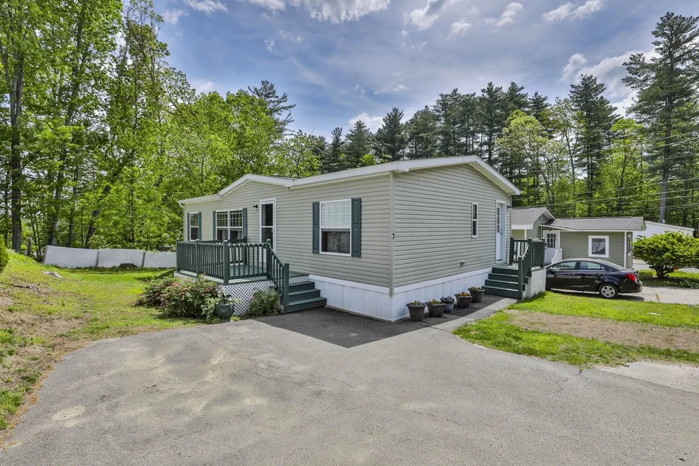 Unit for sale at 7 Pearl, Merrimack, NH 03054