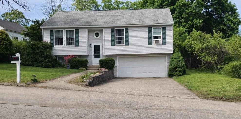 Unit for sale at 29 Sherburne, Manchester, NH 03104