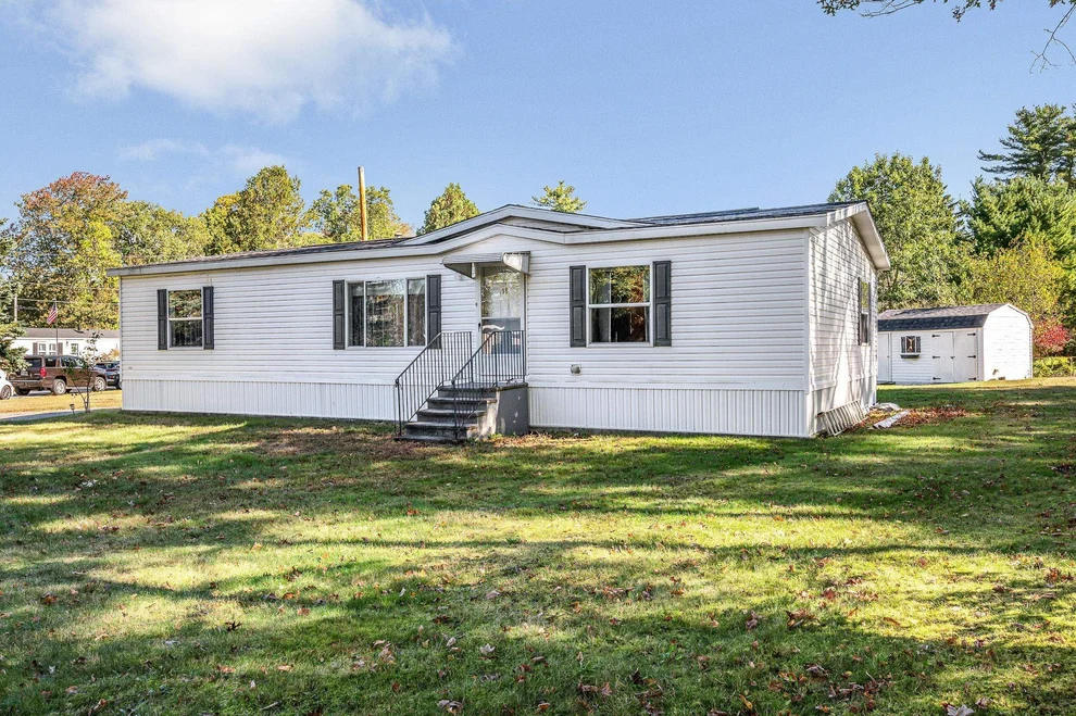 Unit for sale at 18 Winter, Salem, NH 03079