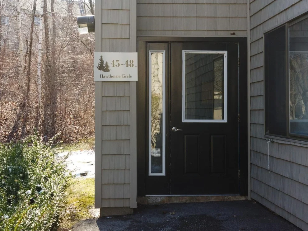 Unit for sale at 46 Hawthorne, South Burlington, VT 05403