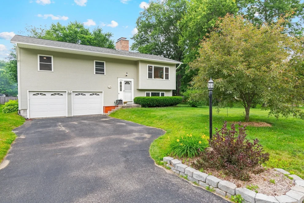 Unit for sale at 5 Patricia, Essex, VT 05452