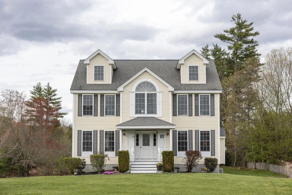 Unit for sale at 29 Milo, Somersworth, NH 03878