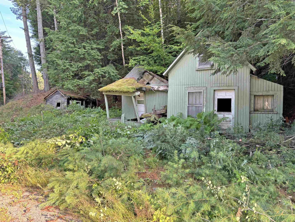 Unit for sale at 373 New Hampshire Route 175, Holderness, NH 03245