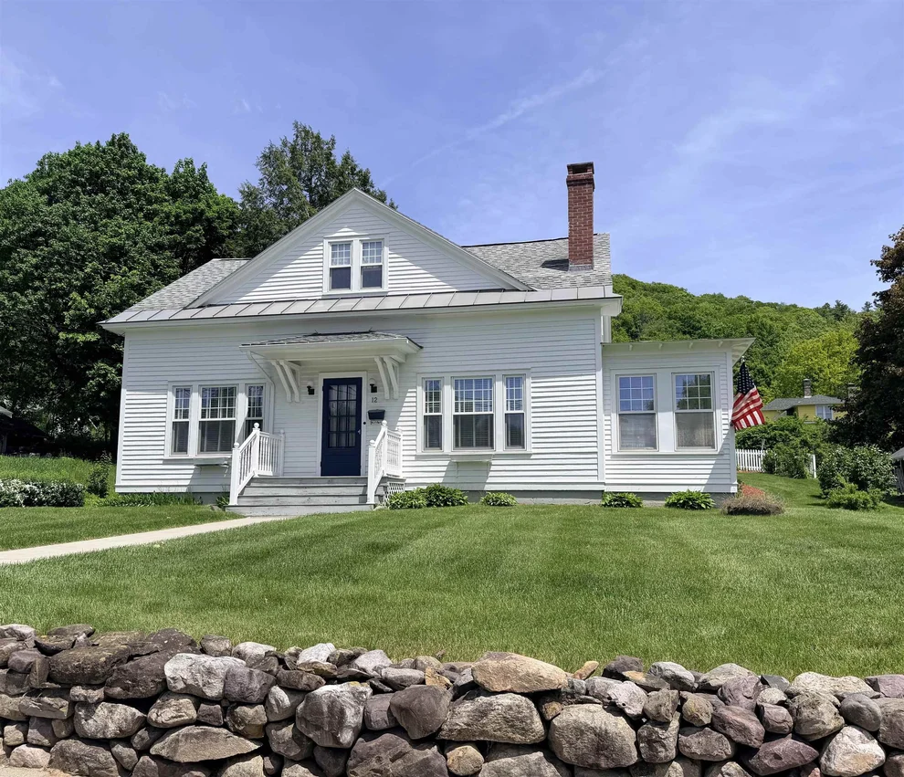 Unit for sale at 12 Mountain, Bristol, VT 05443