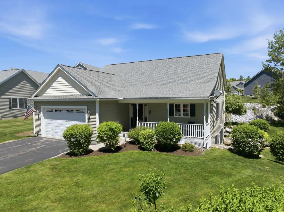 Unit for sale at 12 Thorn Hill, Hooksett, NH 03106