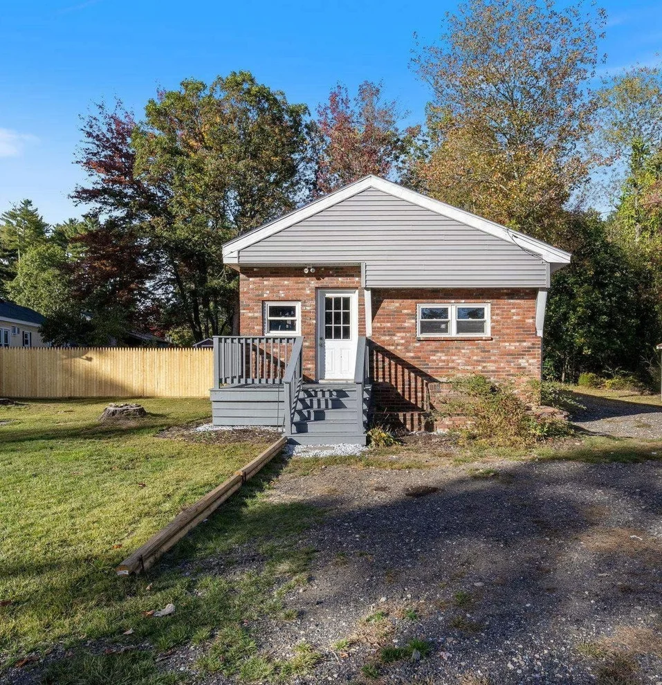 Unit for sale at 3 Margaret, Raymond, NH 03077