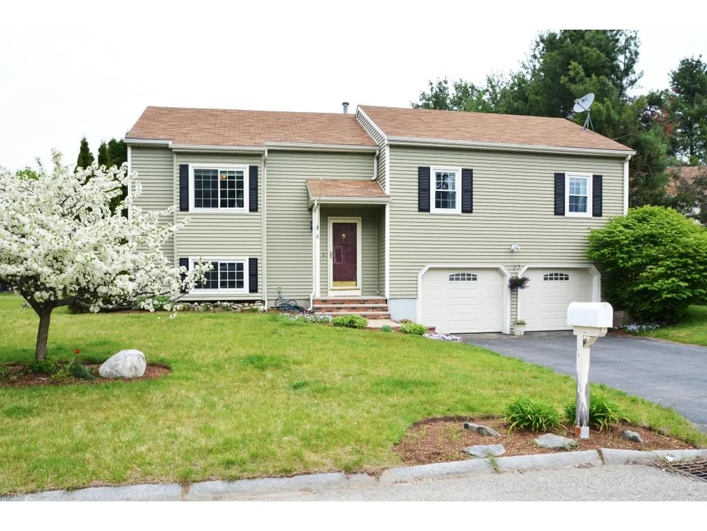 Unit for sale at 8 Thistle, Nashua, NH 03063