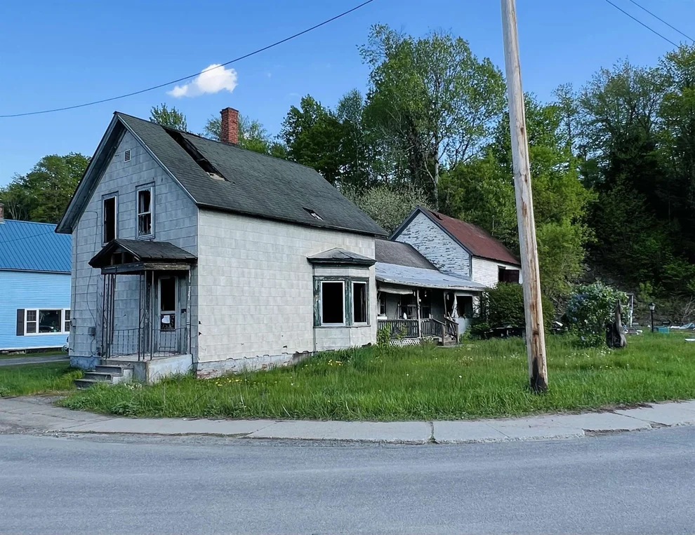 Unit for sale at 6 Raymond, Lyndon, VT 05851