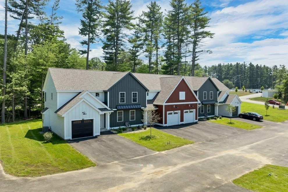 Unit for sale at 3-C Mustang, Litchfield, NH 03052