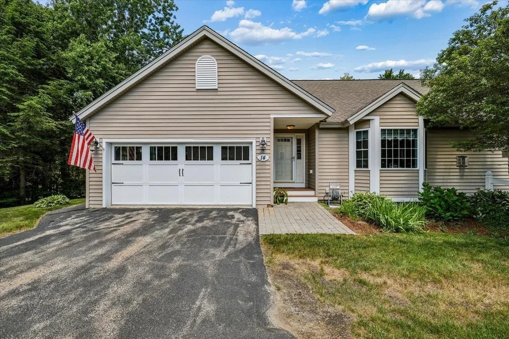 Unit for sale at 14 Aspen, Hampstead, NH 03826