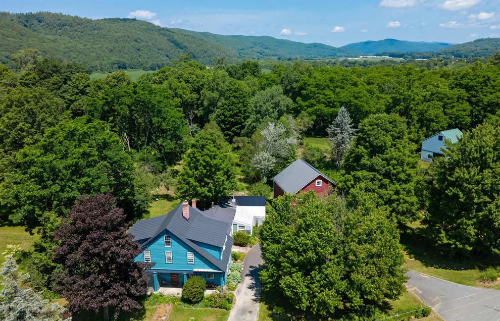 Unit for sale at 535 Oxbow, Newbury, VT 05051