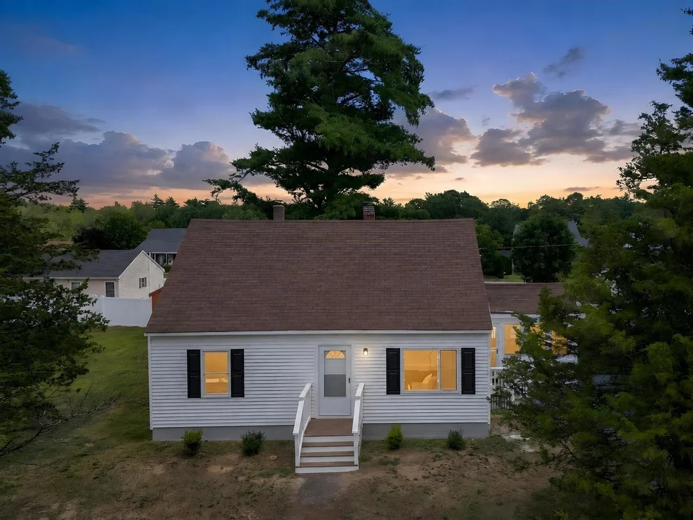Unit for sale at 32 Cote, Somersworth, NH 03878