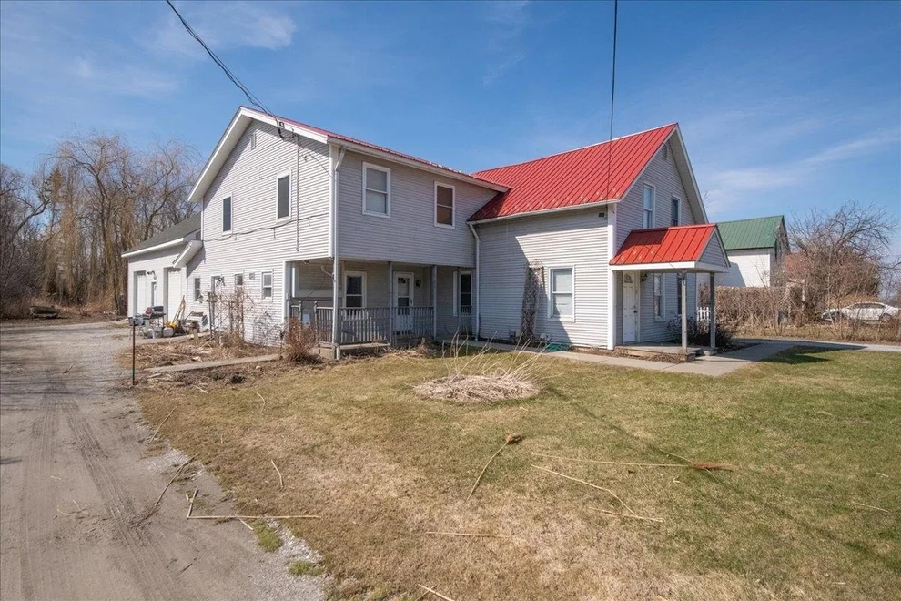 Unit for sale at 374 Lake, St. Albans Town, VT 05478