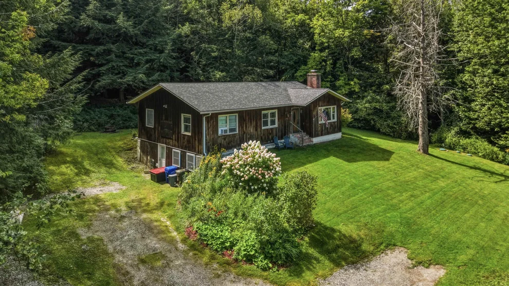 Unit for sale at 1190 Huntington, Richmond, VT 05477