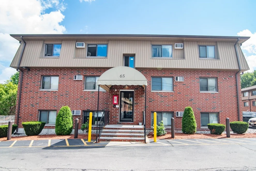 Unit for sale at 65 Log, Manchester, NH 03102