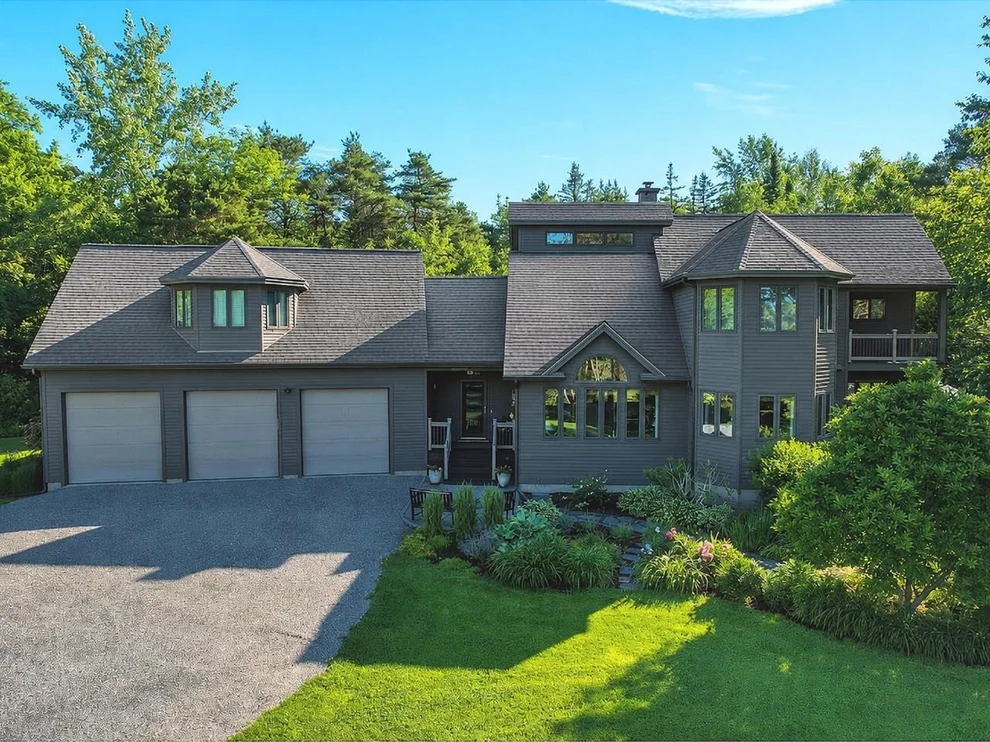 Unit for sale at 1020 Greenbush, Ferrisburgh, VT 05473