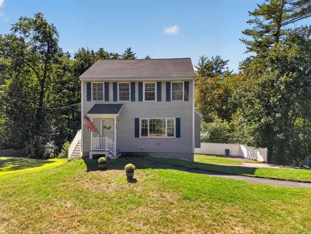 Unit for sale at 233 North Main, Salem, NH 03079