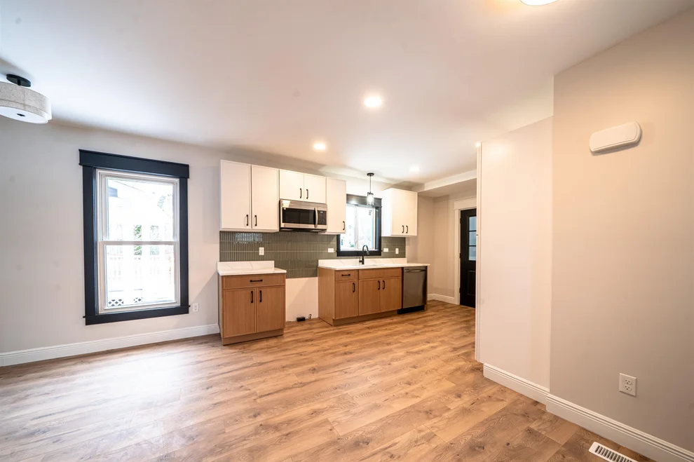 Unit for sale at 36B Courtland, Nashua, NH 03064