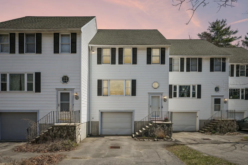 Unit for sale at 13 Stanorm, Newmarket, NH 03857