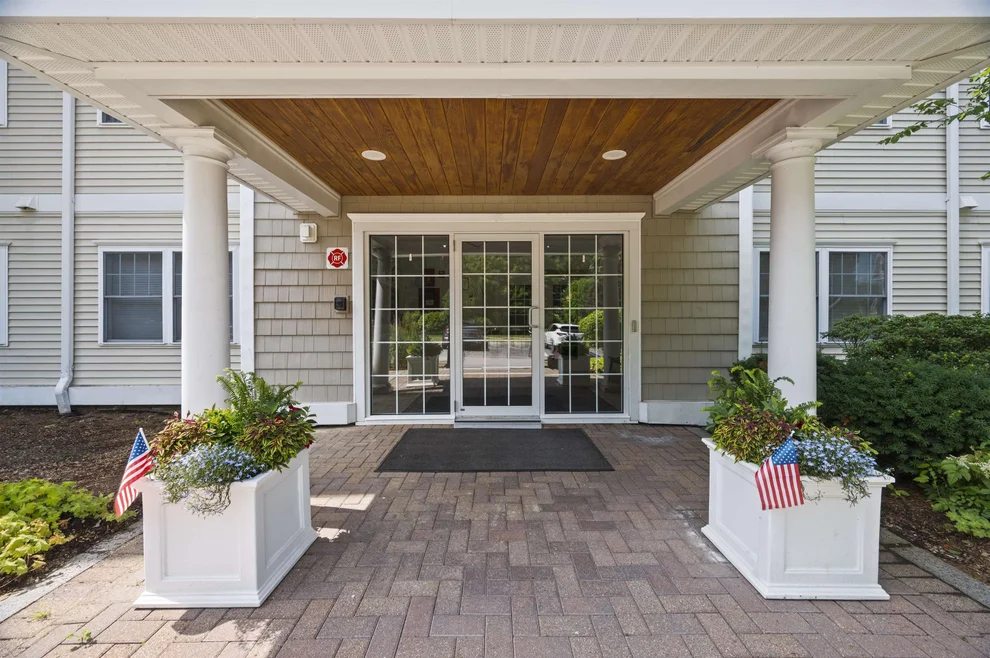 Unit for sale at 2 Sterling Hill, Exeter, NH 03833
