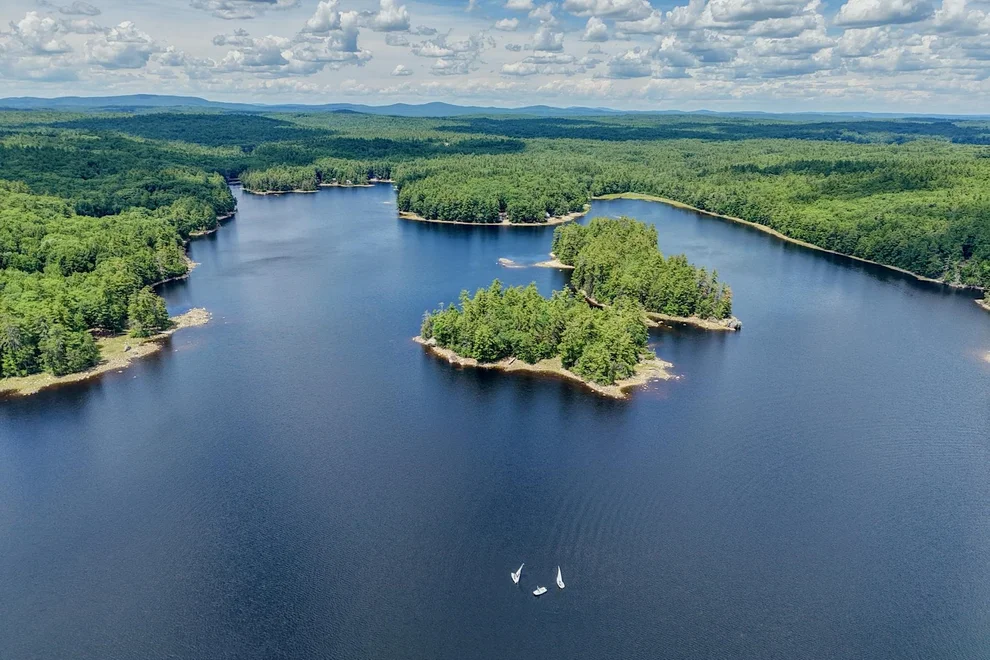 Unit for sale at 30 Mendums Landing, Barrington, NH 03825