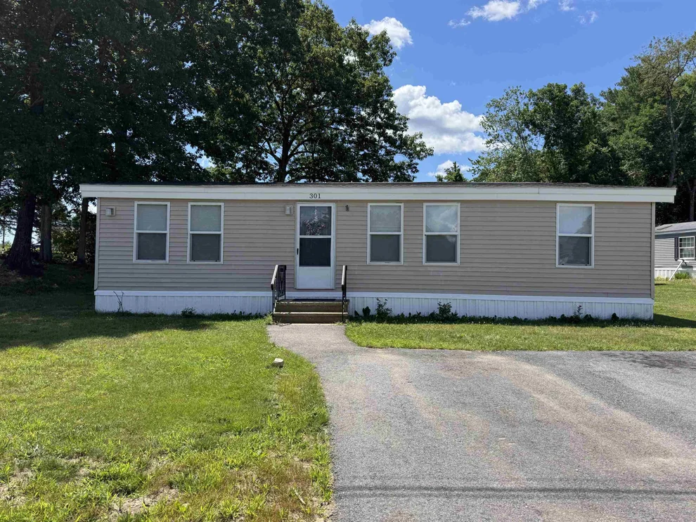 Unit for sale at 301 Sherwood, Somersworth, NH 03878