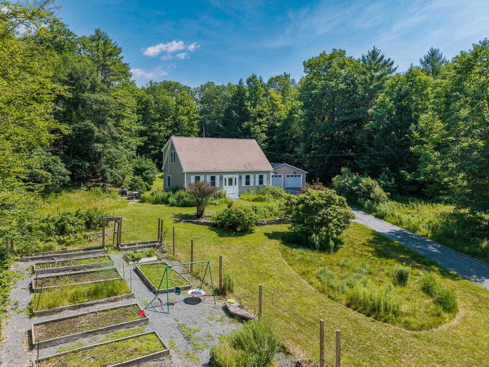 Unit for sale at 158 Deer Run, Thetford, VT 05043