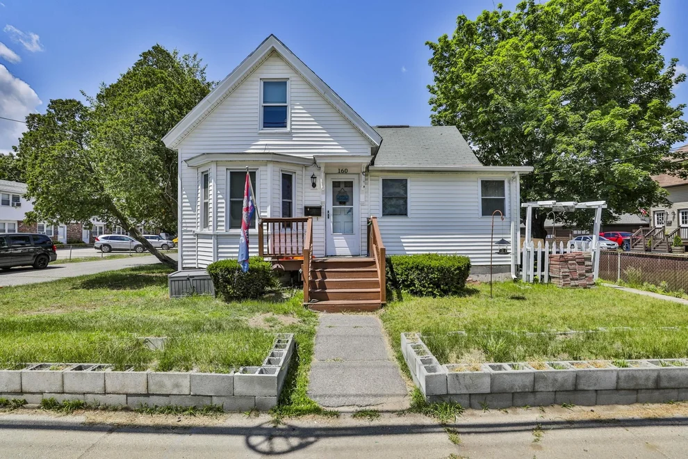 Unit for sale at 160 West Hollis, Nashua, NH 03060