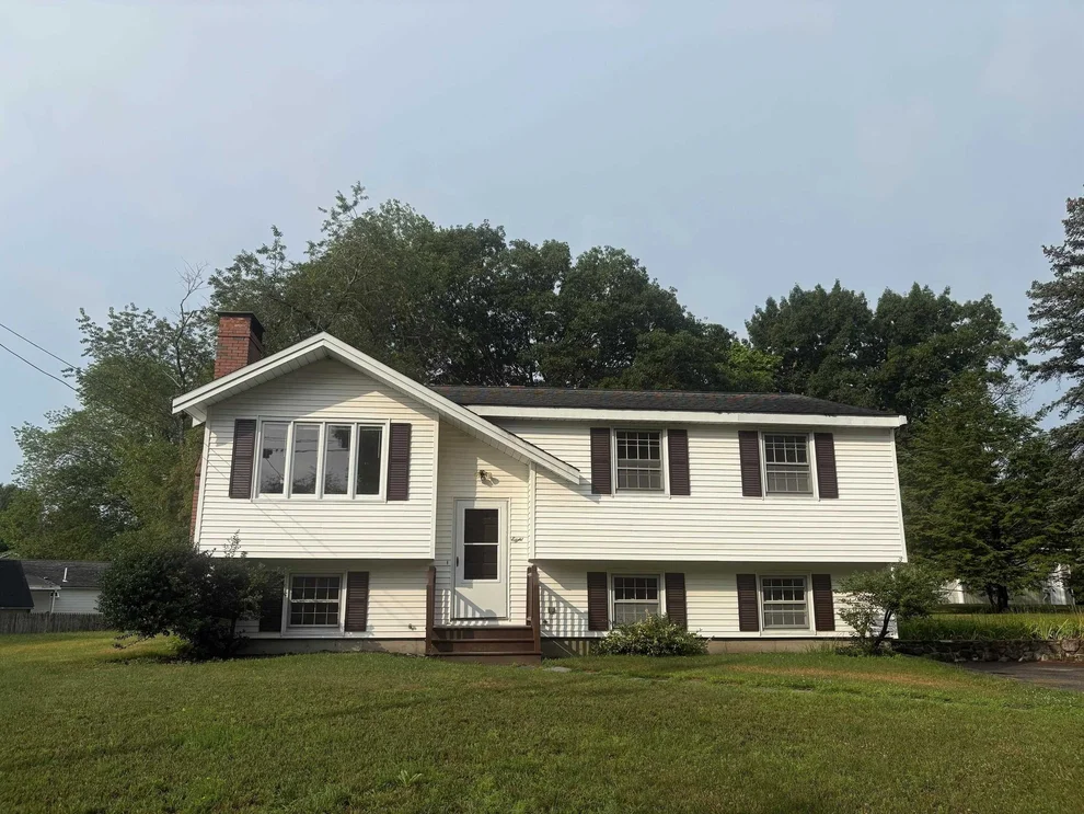 Unit for sale at 8 Bradstreet, Hampton, NH 03842