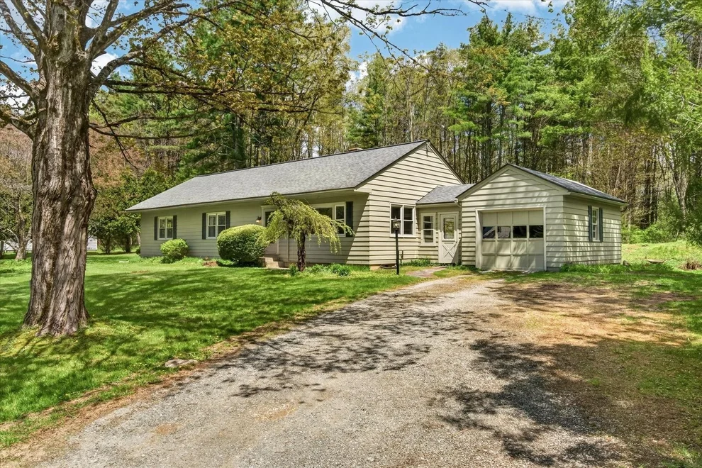 Unit for sale at 274 North Grove, Rutland Town, VT 05701