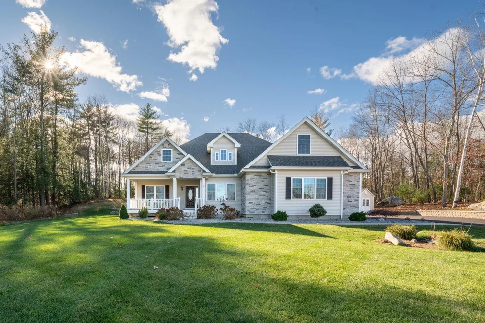 Unit for sale at 18 Steele, Derry, NH 03038
