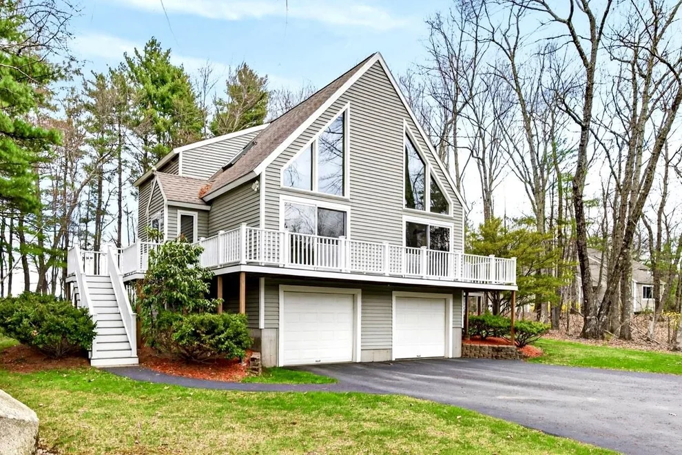 Unit for sale at 12 Snowflake, Londonderry, NH 03053