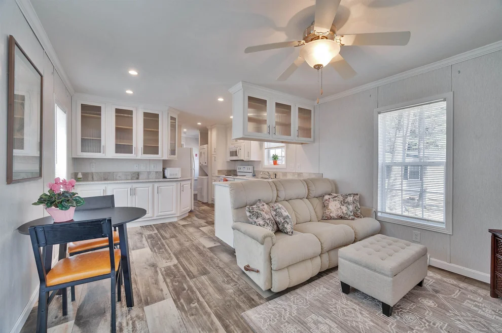 Unit for sale at 120 Robin Hood, Exeter, NH 03833