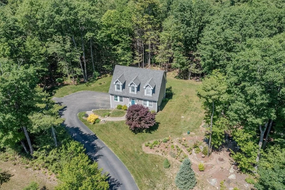 Unit for sale at 2 Gerrior, Nottingham, NH 03290