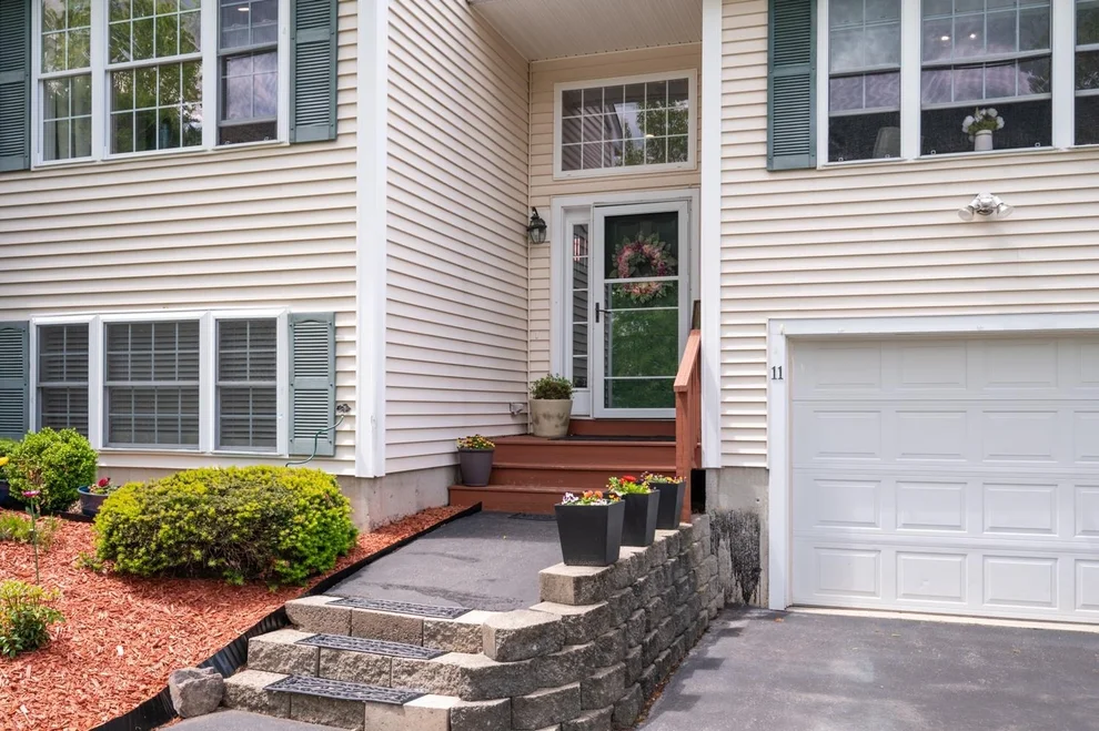 Unit for sale at 11 Nathaniel, Raymond, NH 03077
