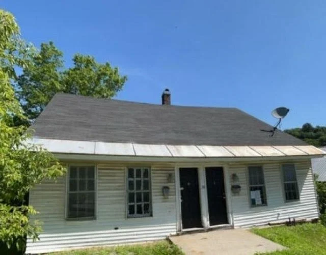 Unit for sale at 90 Mount Vernon, St. Johnsbury, VT 05819