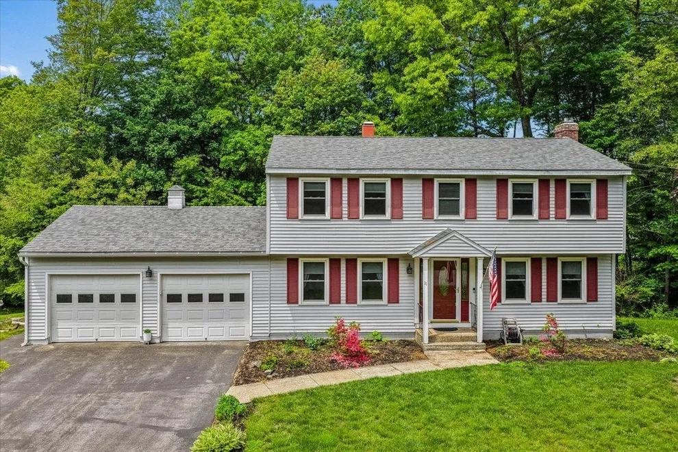 Unit for sale at 11 Douglas, Merrimack, NH 03054
