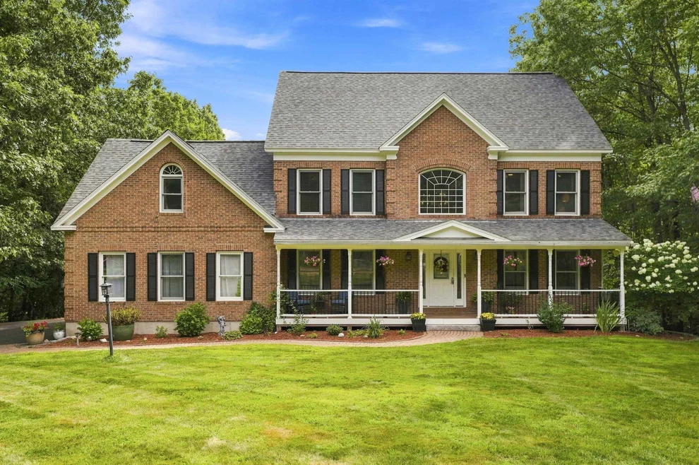 Unit for sale at 17 McAfee Farm, Bedford, NH 03110