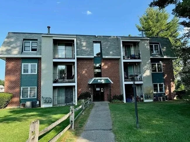Unit for sale at 2 Roedean, Nashua, NH 03063