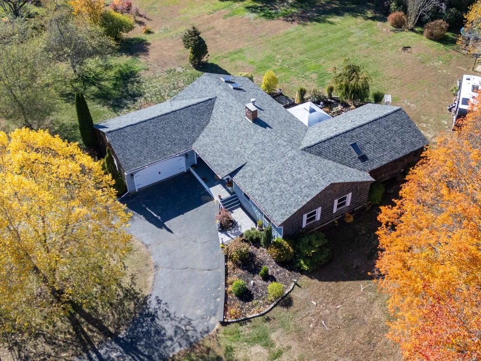 Unit for sale at 227 Portsmouth, Stratham, NH 03885