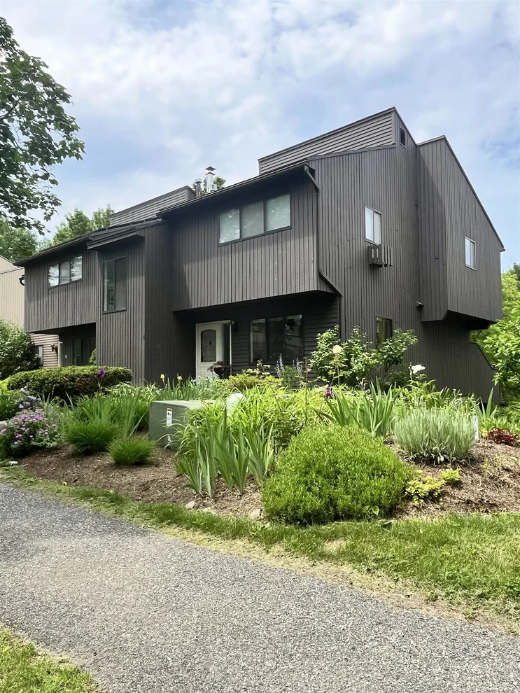Unit for sale at 5 Lexington Green, South Burlington, VT 05403
