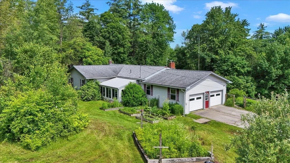 Unit for sale at 204 Lawrence, Richmond, VT 05477