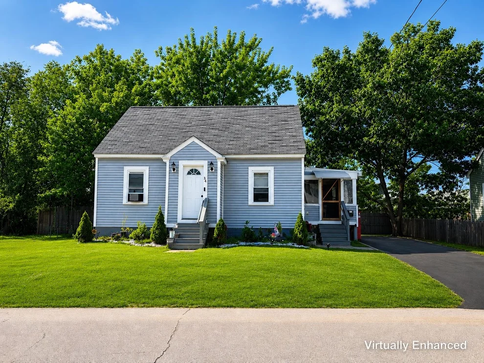 Unit for sale at 34 Alpheus, Manchester, NH 03103