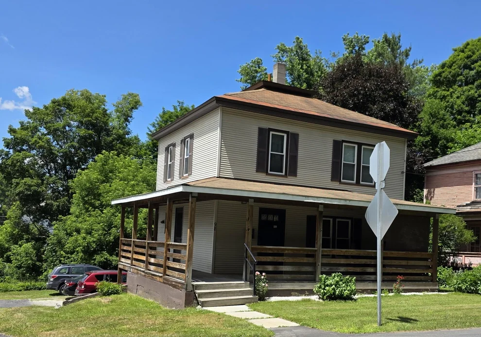 Unit for sale at 98 Merchant, Barre City, VT 05641