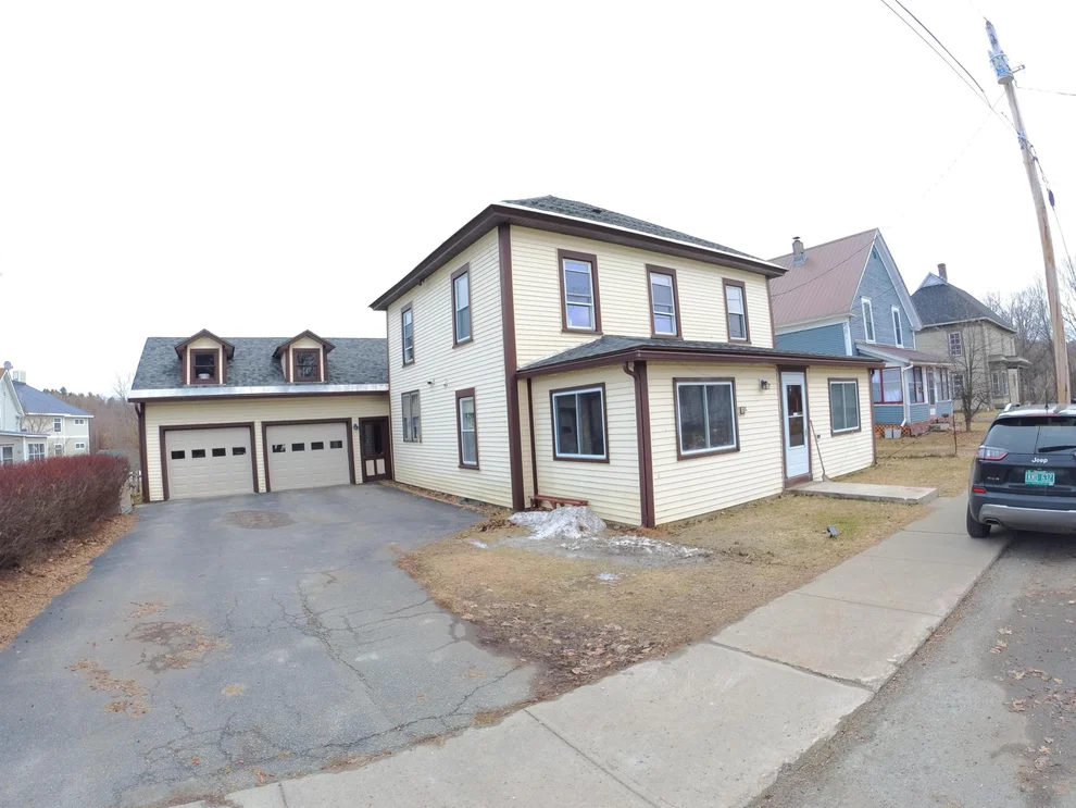 Unit for sale at 75 Autumn, Newport City, VT 05855