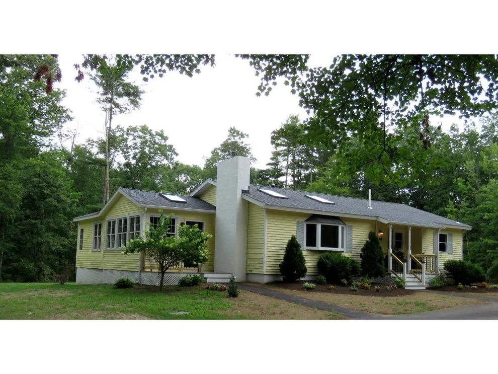 Unit for sale at 62 Old Chester, Derry, NH 03038