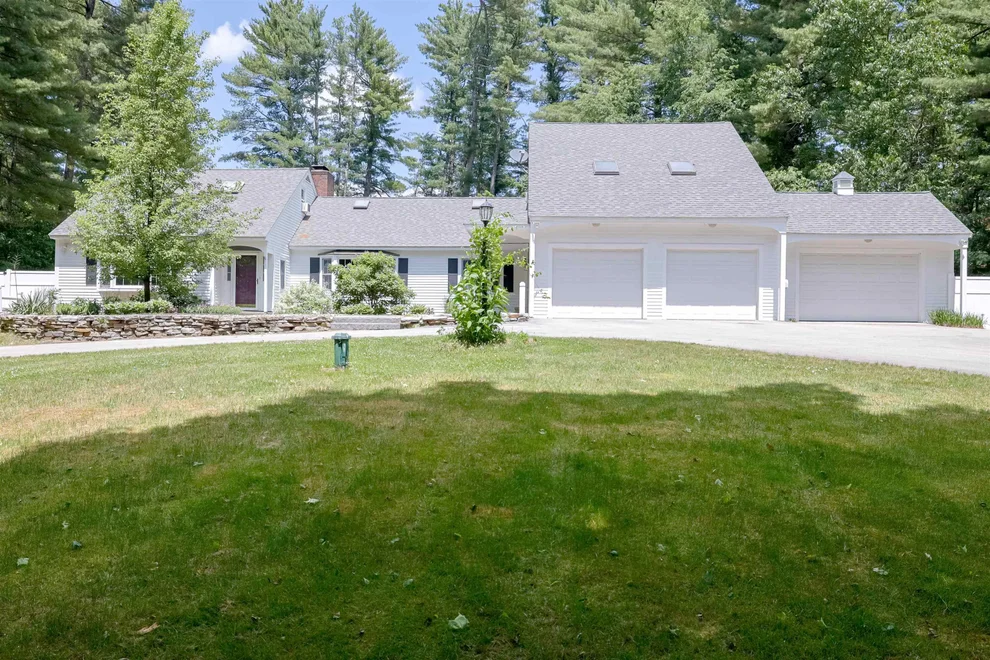 Unit for sale at 15 Pinewood, Amherst, NH 03031
