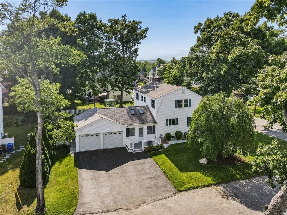 Unit for sale at 27 Lexington, Manchester, NH 03104