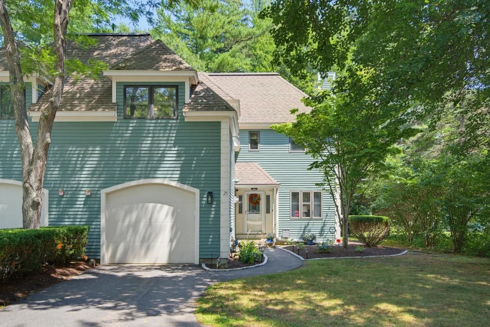 Unit for sale at 25 Clearwater, Dover, NH 03820
