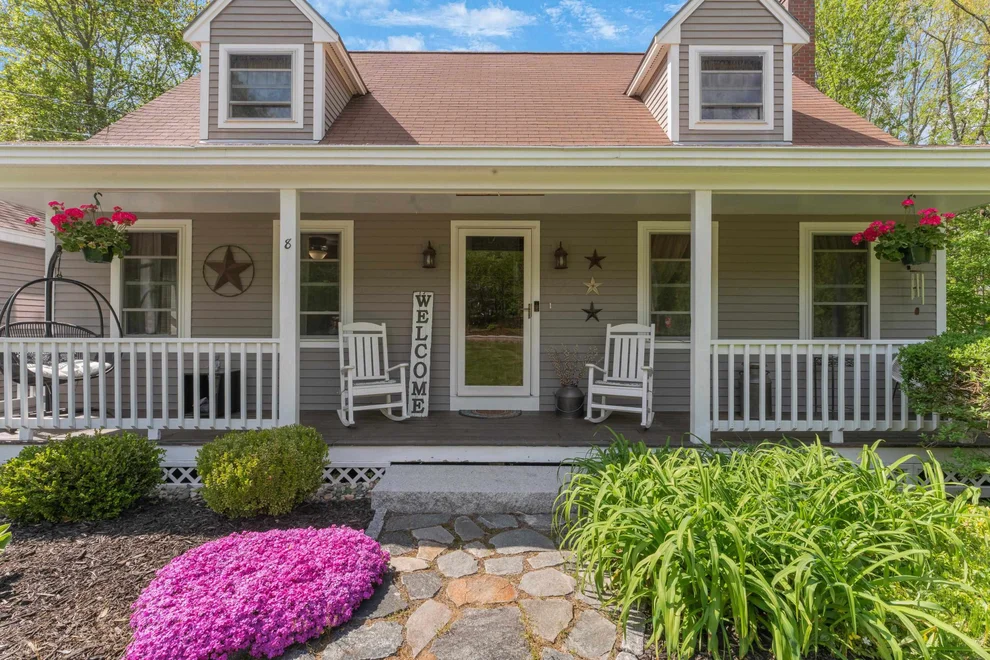 Unit for sale at 8 Locke Hill, Barrington, NH 03825